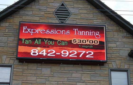 IP65 Outdoor Waterproof LED Church Monument Signs P5 RGB Front Maintenance