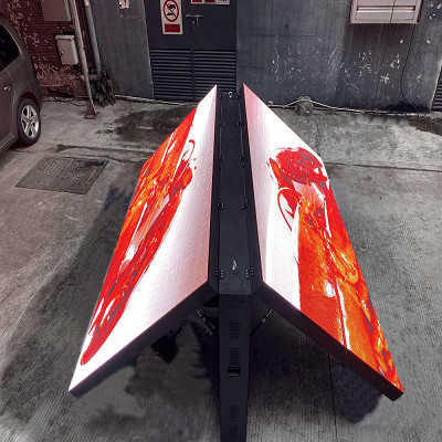 Double Sides Showing P5 RGB LED Screen With Front Opening Aluminum Cabinet