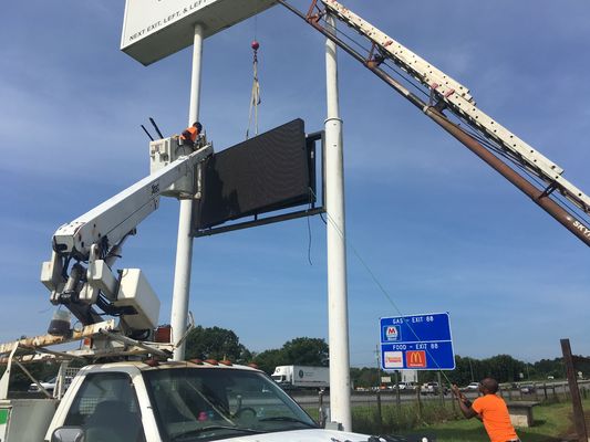 Front Open P10 P8 P6 P5 P4 LED Screen Cabinet Advertising Signs