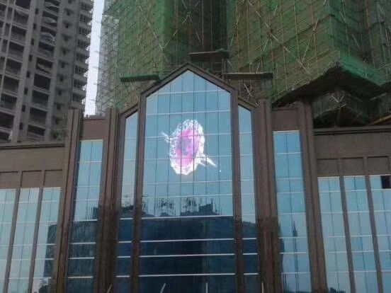 P10.4 Transparent Glass LED Display Super slim For Shop Window